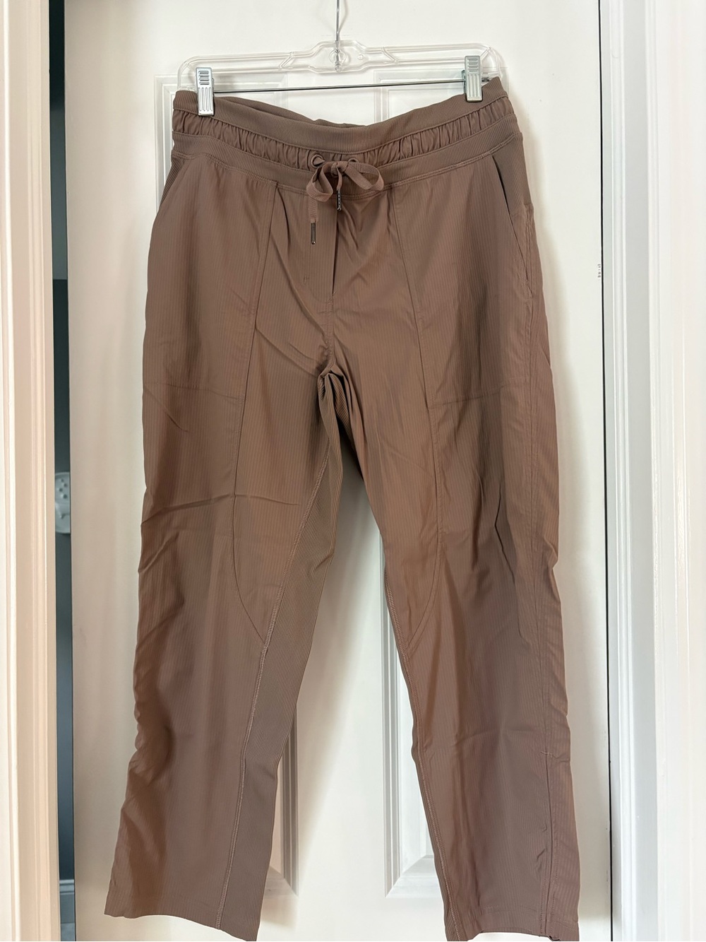 Lululemon Women’s Dance Studio Mid-Rise Cropped Pants Size 10